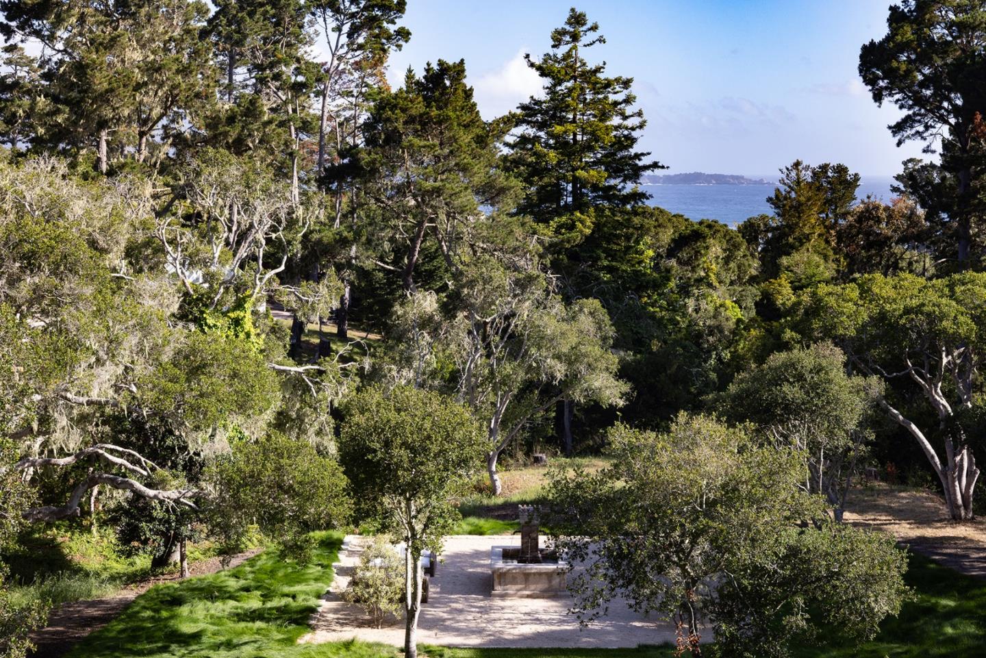 Detail Gallery Image 19 of 20 For 1522 Riata Rd, Pebble Beach,  CA 93953 - 4 Beds | 4/1 Baths