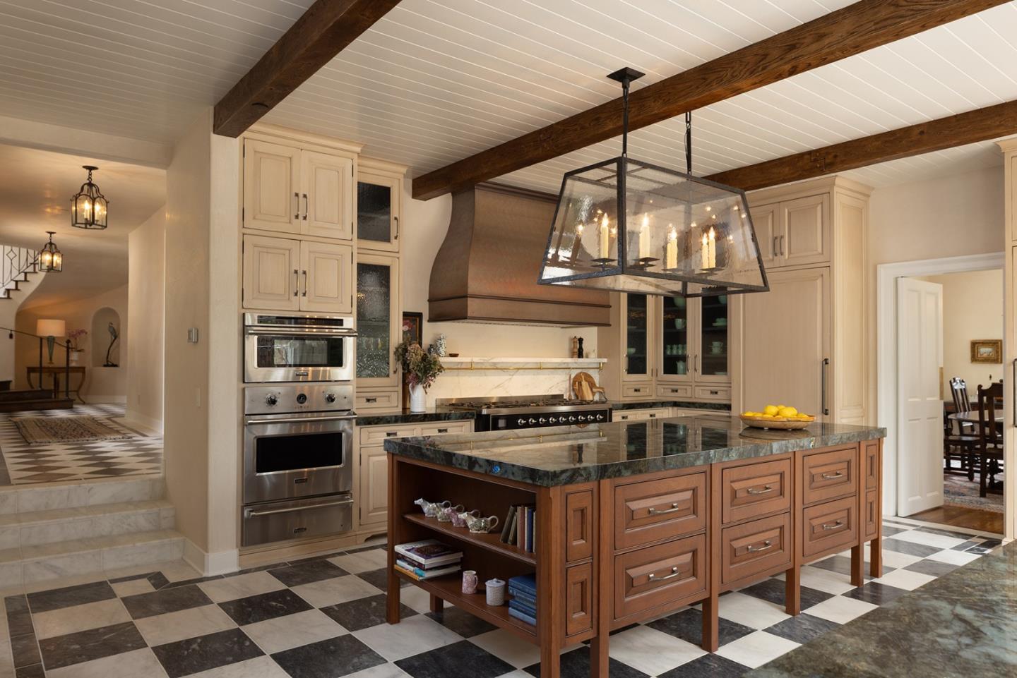 Detail Gallery Image 9 of 20 For 1522 Riata Rd, Pebble Beach,  CA 93953 - 4 Beds | 4/1 Baths