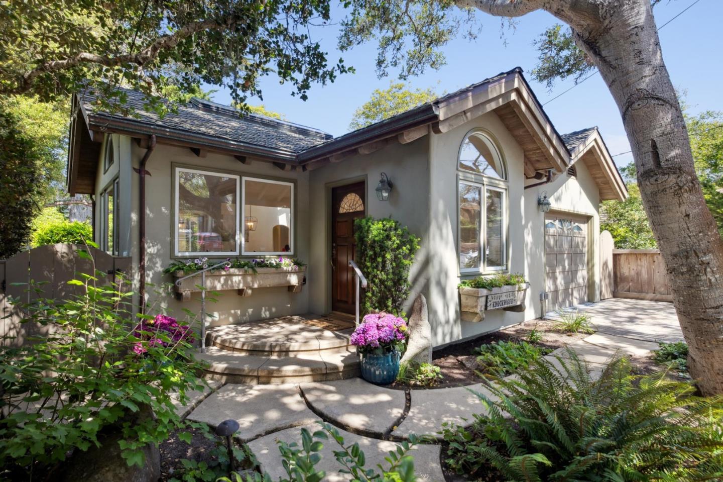Detail Gallery Image 2 of 81 For 0 Camino Real 5 Sw of 13th Ave, Carmel,  CA 93921 - 3 Beds | 2 Baths