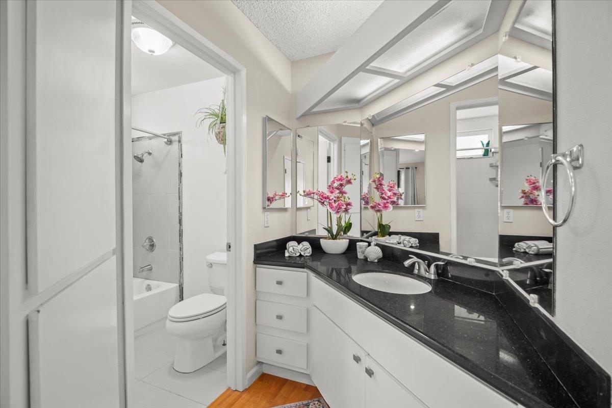 Detail Gallery Image 14 of 16 For 3847 Yorkshire St #8,  San Leandro,  CA 94578 - 2 Beds | 2 Baths