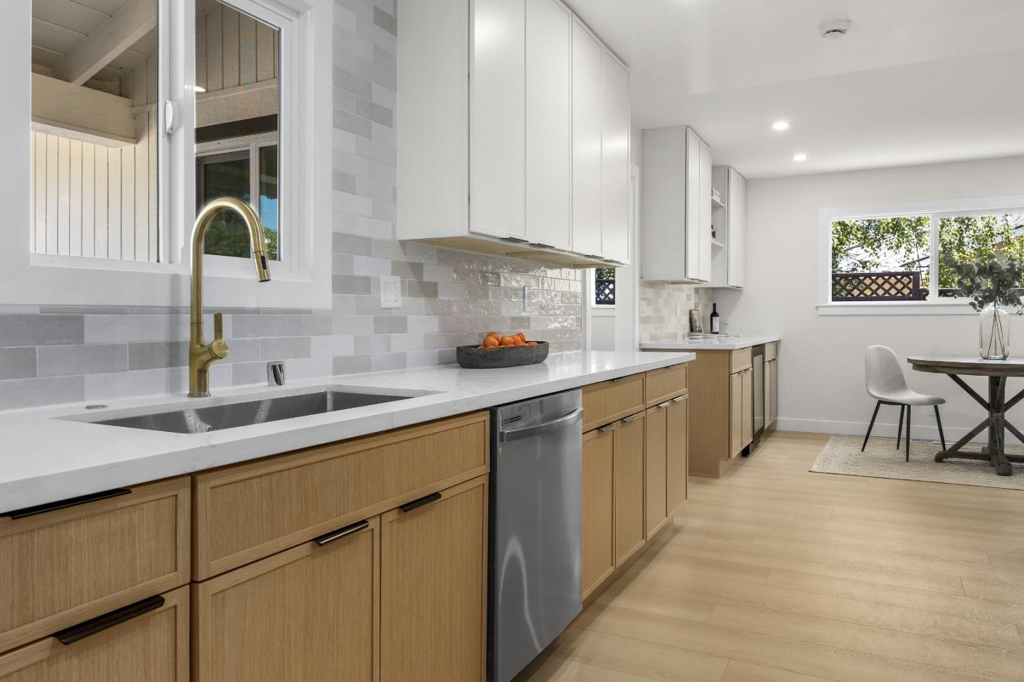 Detail Gallery Image 10 of 41 For 314 Germaine Ave, Santa Cruz,  CA 95065 - 5 Beds | 2/1 Baths