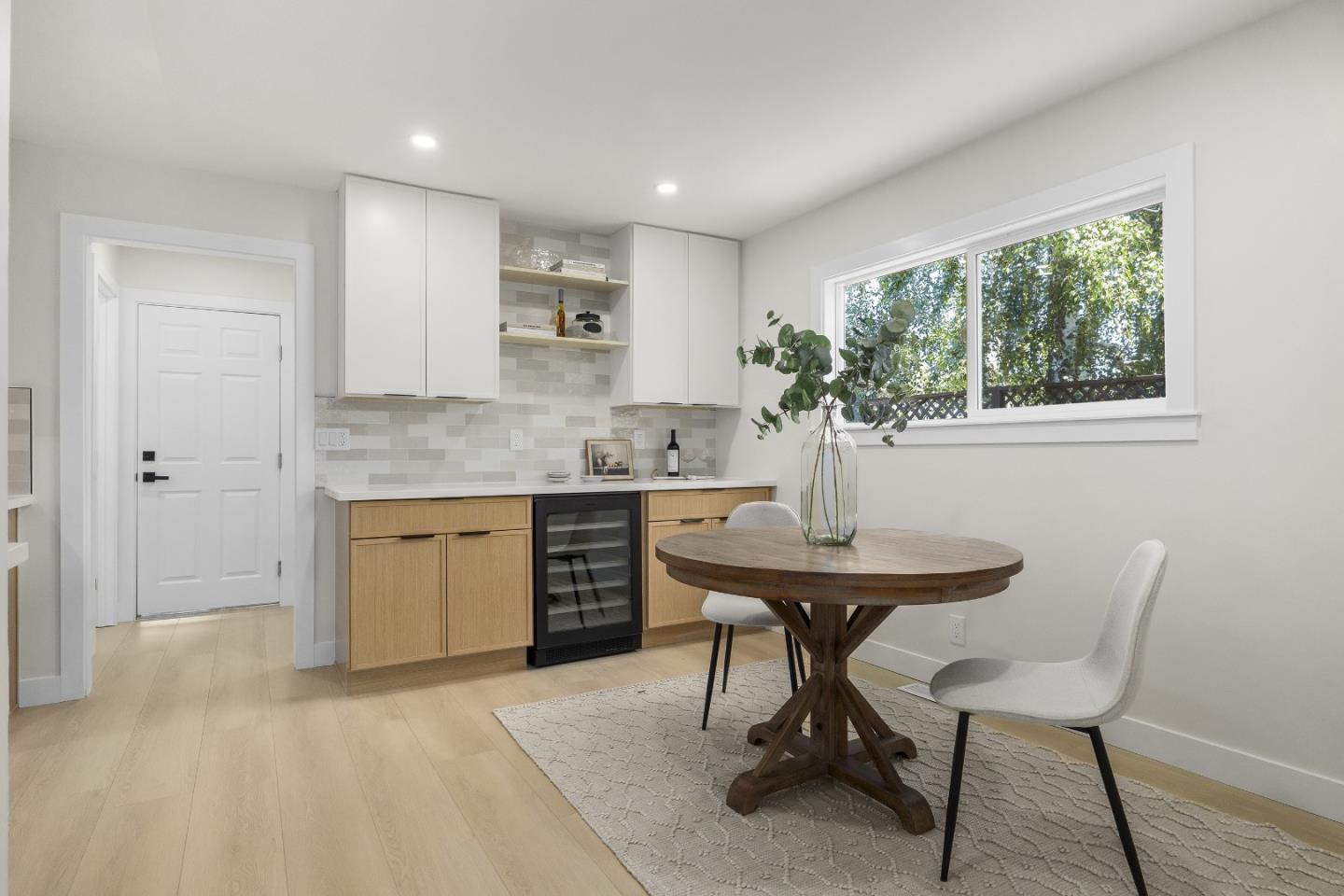 Detail Gallery Image 11 of 41 For 314 Germaine Ave, Santa Cruz,  CA 95065 - 5 Beds | 2/1 Baths