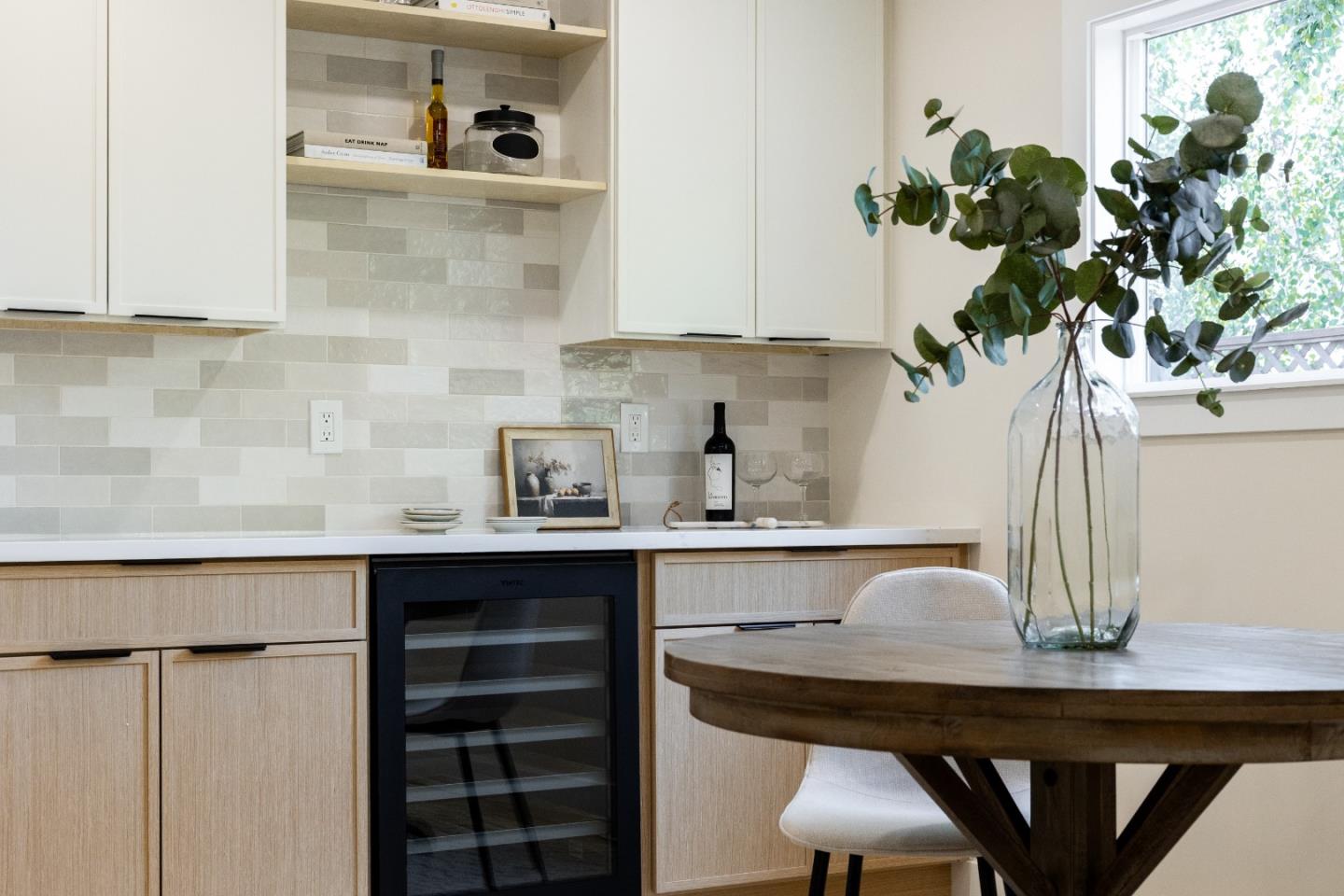 Detail Gallery Image 12 of 41 For 314 Germaine Ave, Santa Cruz,  CA 95065 - 5 Beds | 2/1 Baths