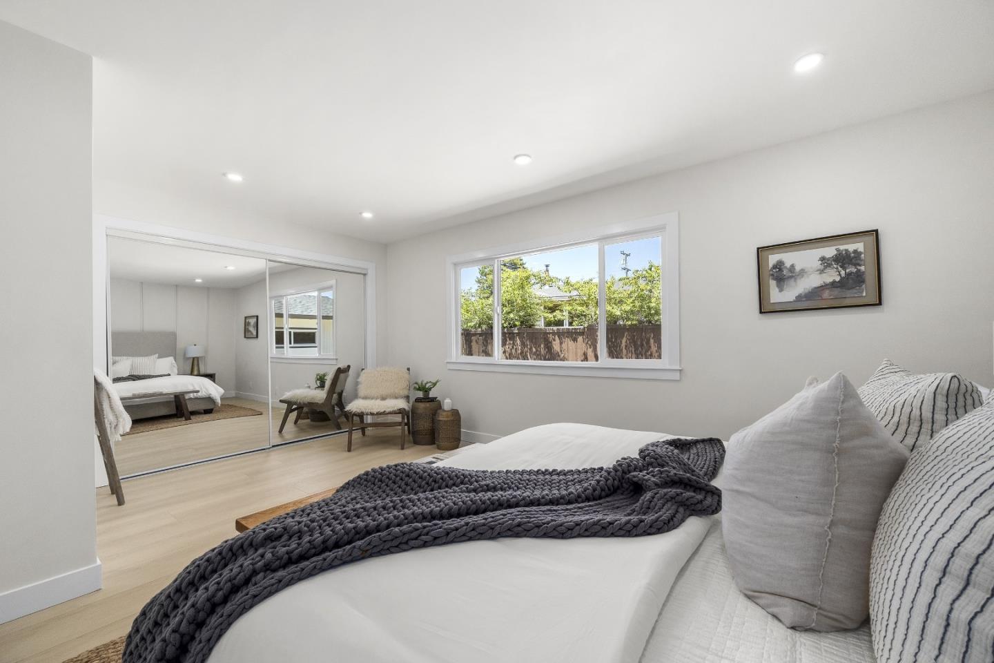 Detail Gallery Image 15 of 41 For 314 Germaine Ave, Santa Cruz,  CA 95065 - 5 Beds | 2/1 Baths