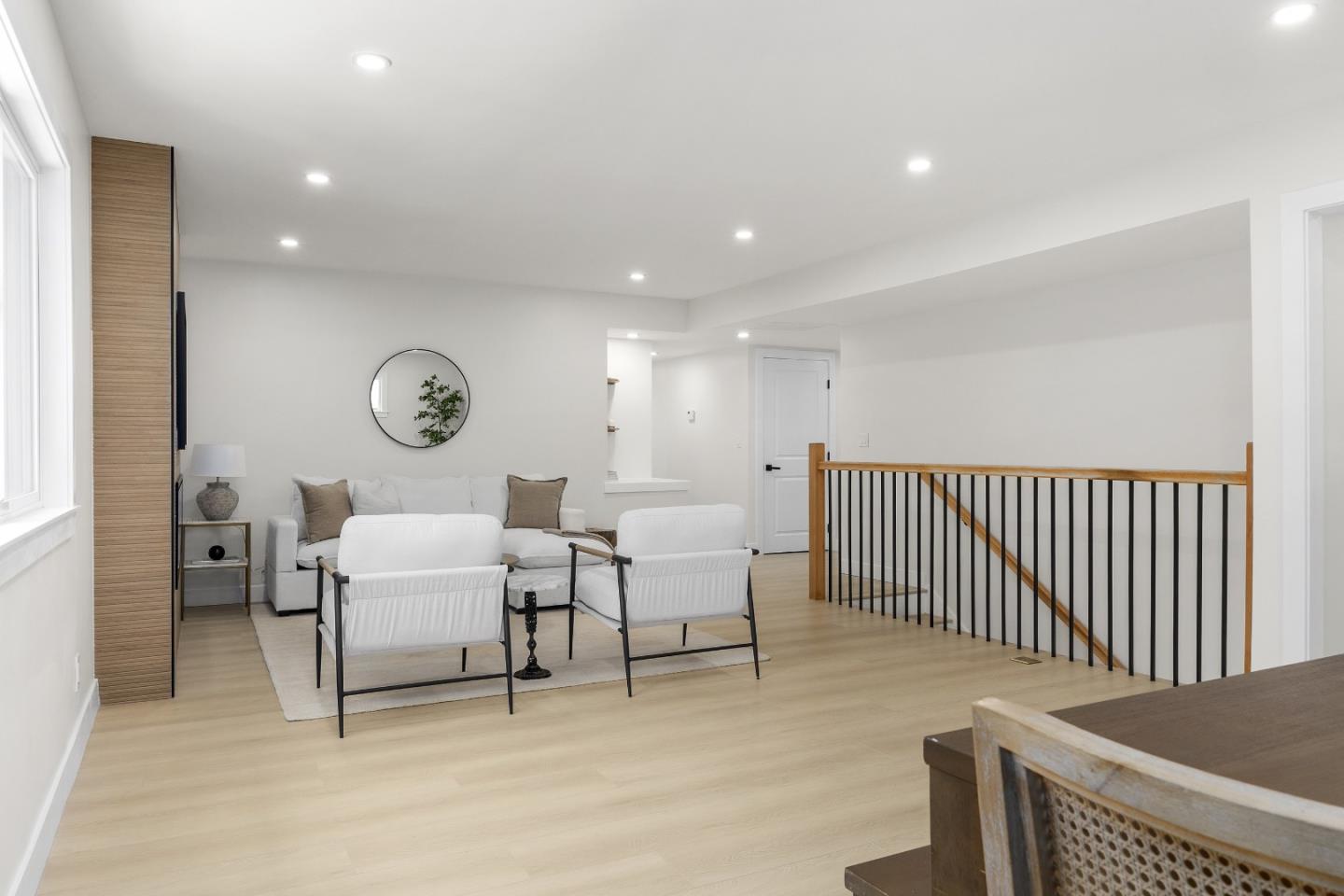 Detail Gallery Image 7 of 41 For 314 Germaine Ave, Santa Cruz,  CA 95065 - 5 Beds | 2/1 Baths
