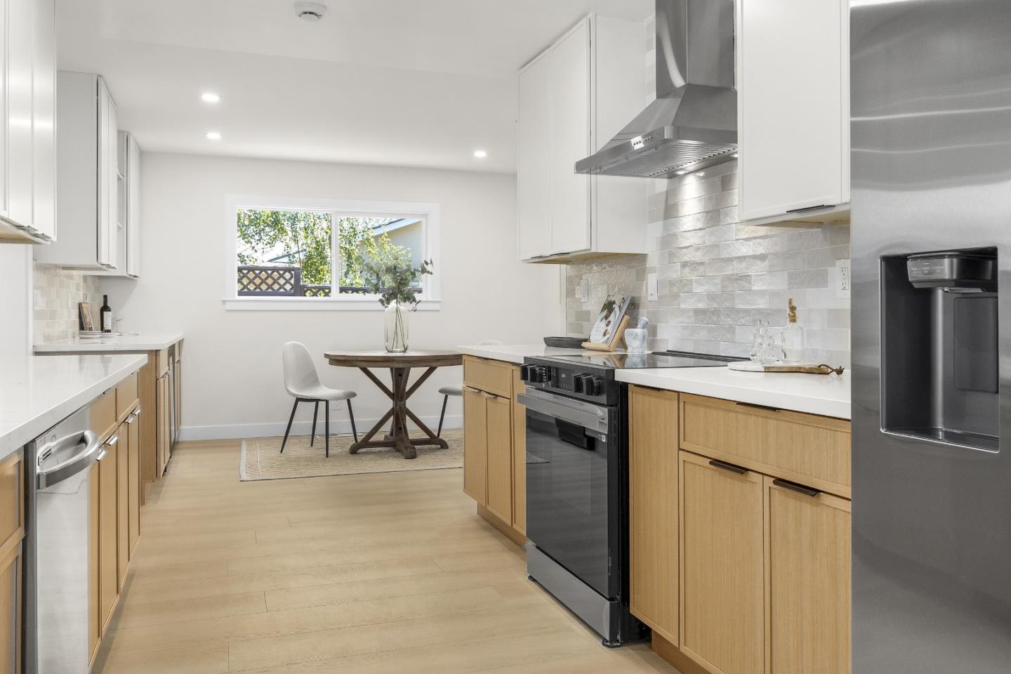 Detail Gallery Image 8 of 41 For 314 Germaine Ave, Santa Cruz,  CA 95065 - 5 Beds | 2/1 Baths