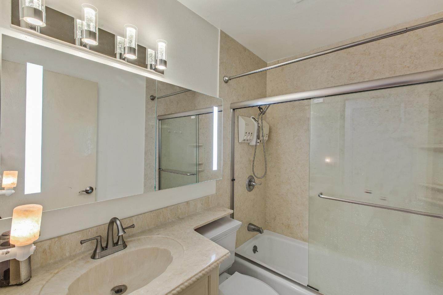Detail Gallery Image 11 of 19 For 2498 Golzio Ct #1,  San Jose,  CA 95133 - 2 Beds | 1 Baths
