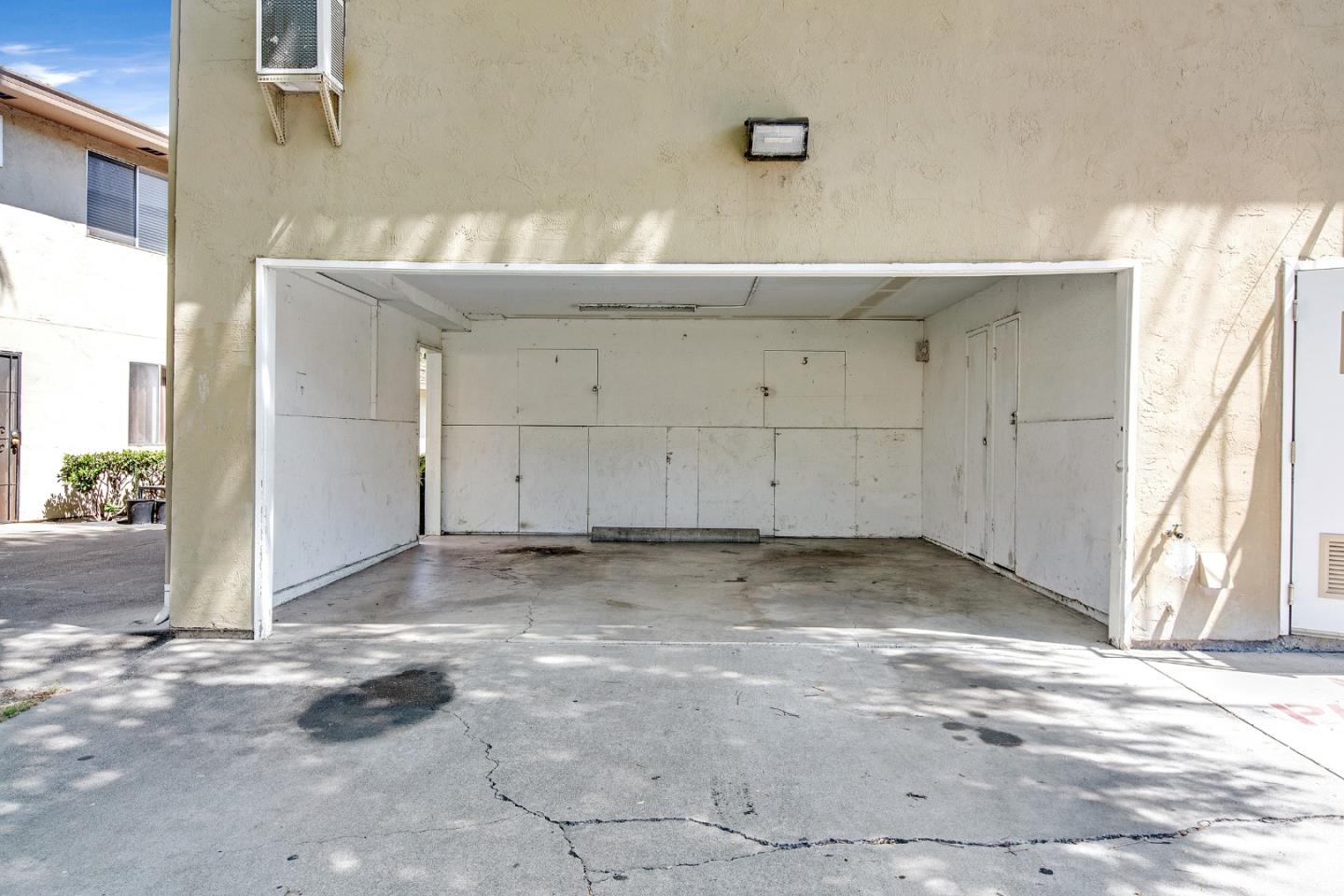 Detail Gallery Image 15 of 19 For 2498 Golzio Ct #1,  San Jose,  CA 95133 - 2 Beds | 1 Baths