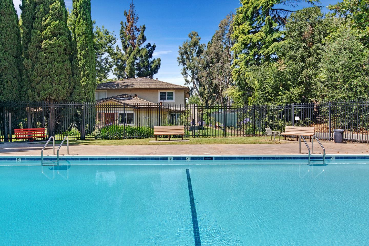 Detail Gallery Image 17 of 19 For 2498 Golzio Ct #1,  San Jose,  CA 95133 - 2 Beds | 1 Baths