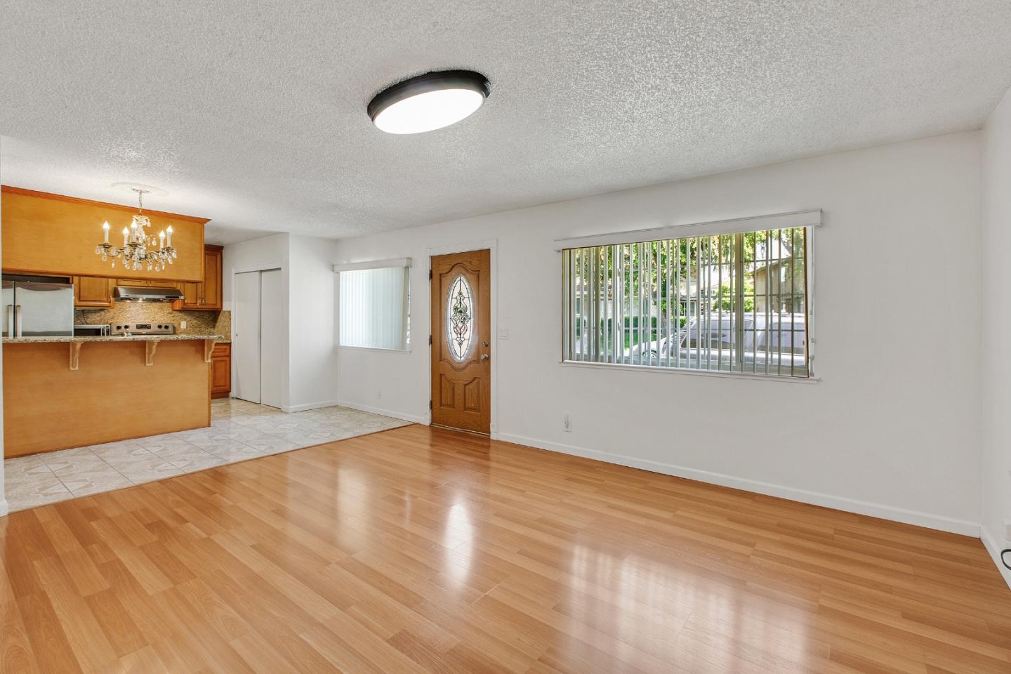 Detail Gallery Image 5 of 19 For 2498 Golzio Ct #1,  San Jose,  CA 95133 - 2 Beds | 1 Baths
