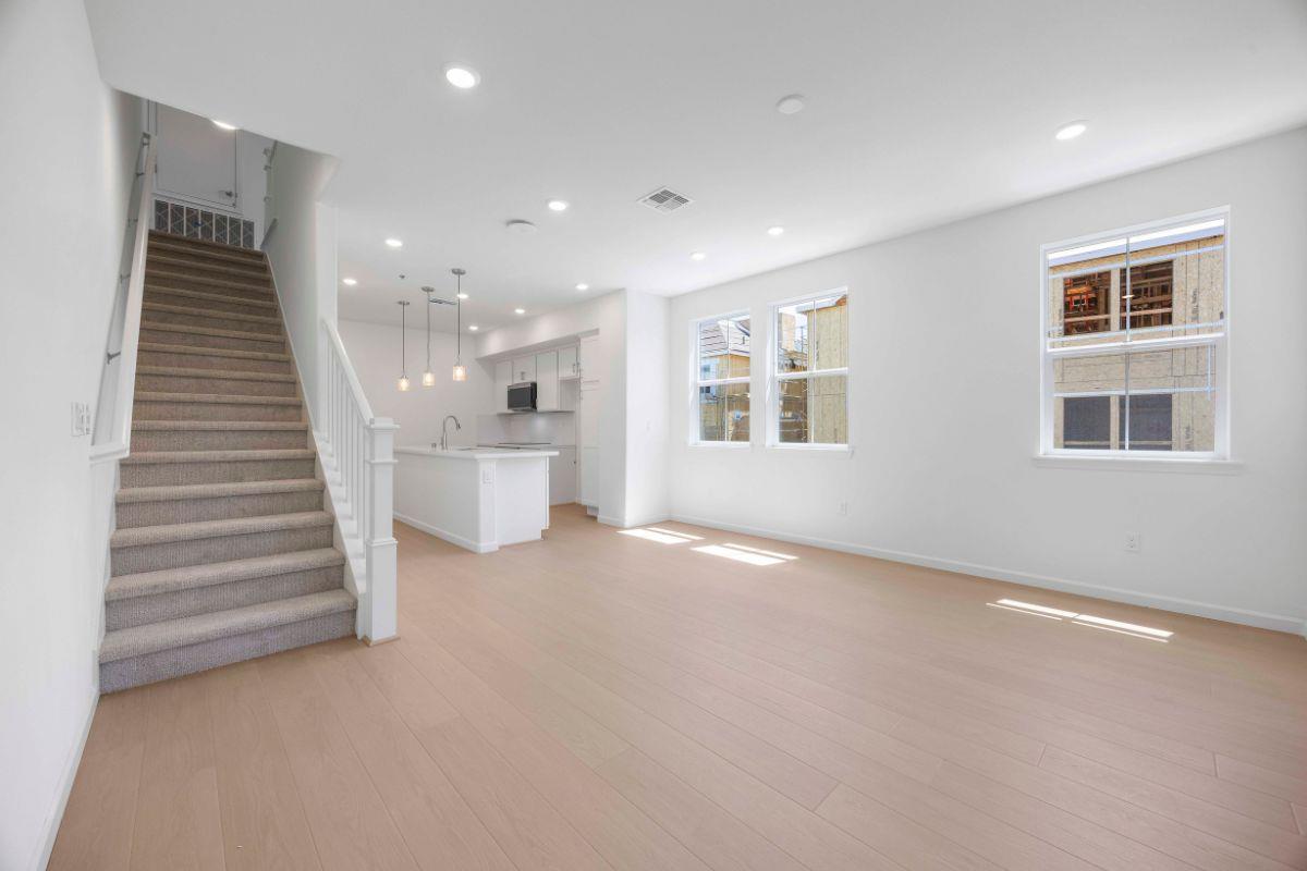 Detail Gallery Image 10 of 39 For 3921-3921a Novel Way, Castro Valley,  CA 94546 - 4 Beds | 4 Baths