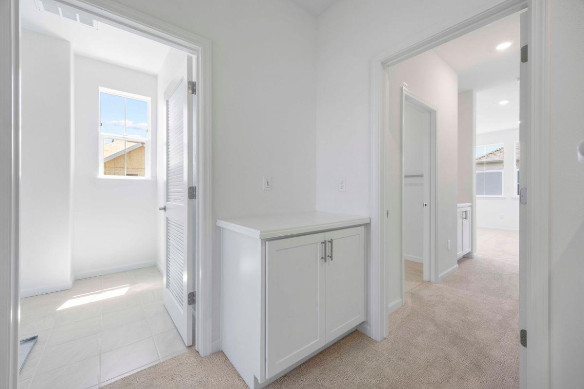 Detail Gallery Image 17 of 39 For 3921-3921a Novel Way, Castro Valley,  CA 94546 - 4 Beds | 4 Baths