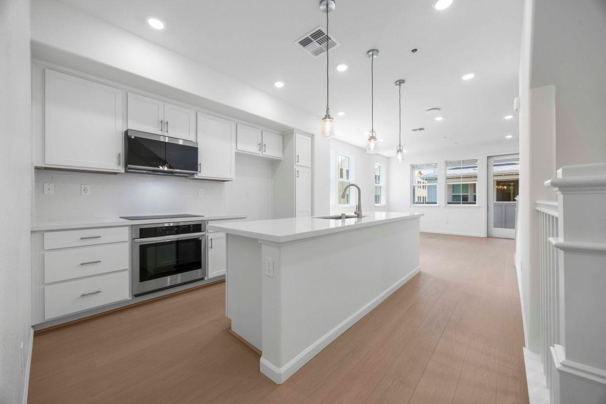 Detail Gallery Image 18 of 39 For 3921-3921a Novel Way, Castro Valley,  CA 94546 - 4 Beds | 4 Baths