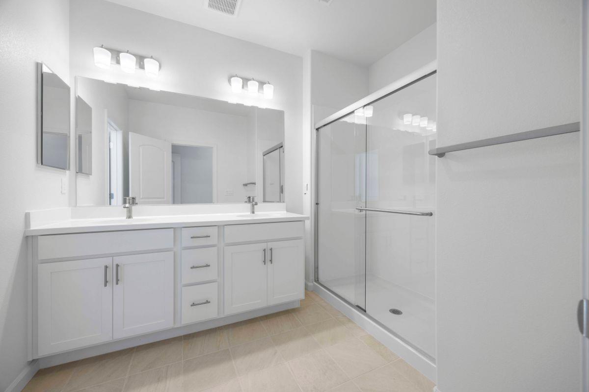 Detail Gallery Image 22 of 39 For 3921-3921a Novel Way, Castro Valley,  CA 94546 - 4 Beds | 4 Baths