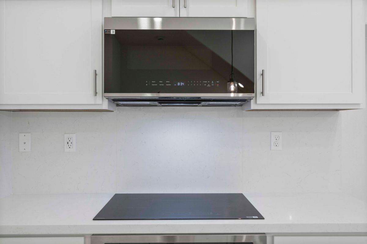 Detail Gallery Image 36 of 39 For 3921-3921a Novel Way, Castro Valley,  CA 94546 - 4 Beds | 4 Baths