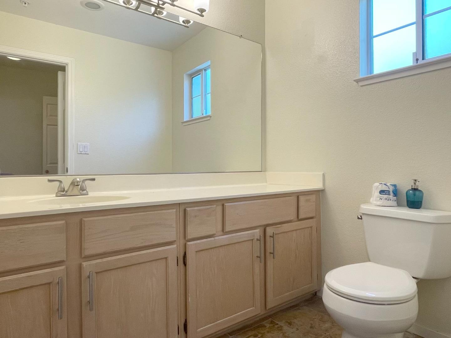 Detail Gallery Image 11 of 15 For 4111 Tawny Ter, Fremont,  CA 94536 - 3 Beds | 2/1 Baths