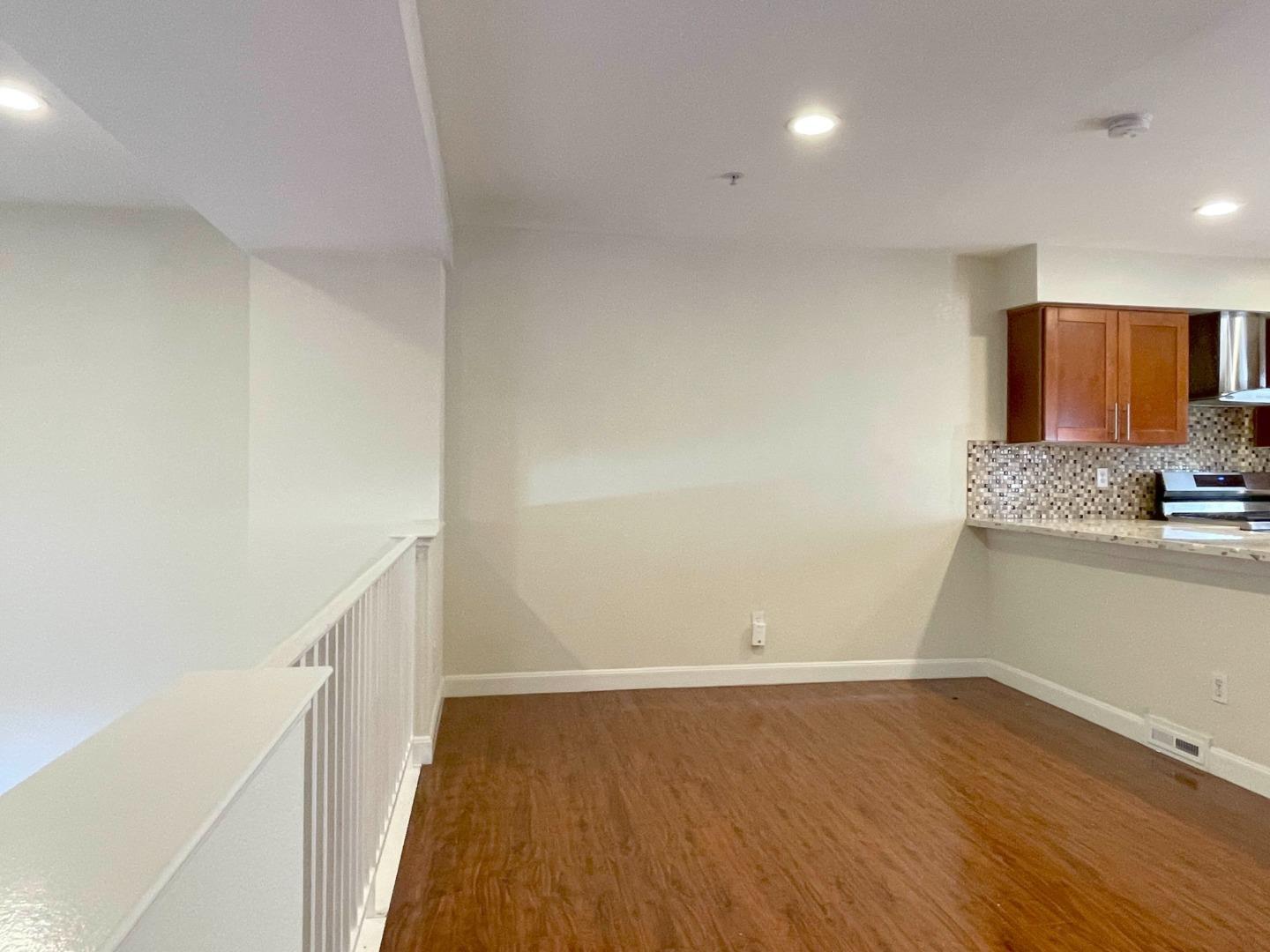 Detail Gallery Image 3 of 15 For 4111 Tawny Ter, Fremont,  CA 94536 - 3 Beds | 2/1 Baths