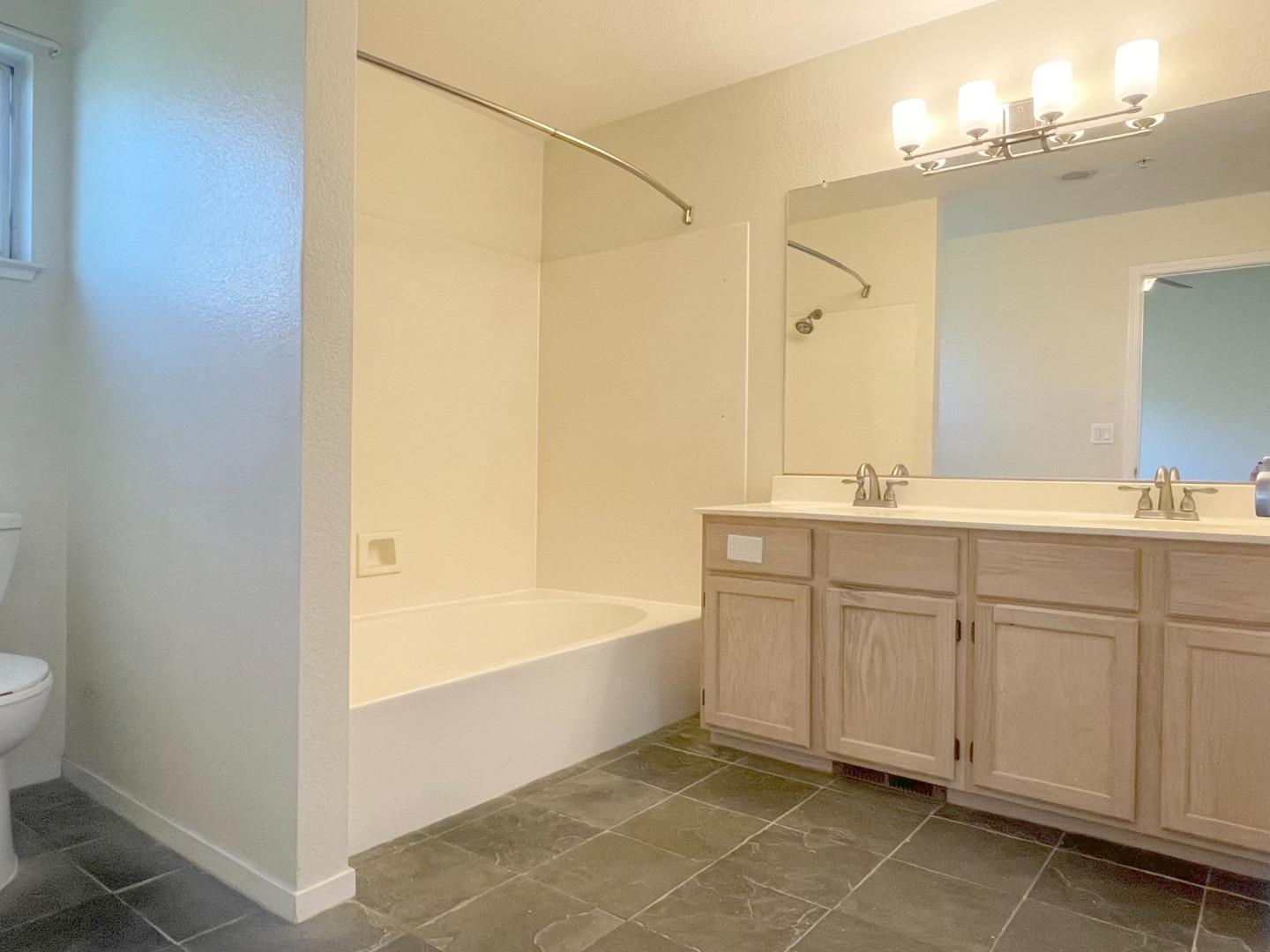 Detail Gallery Image 7 of 15 For 4111 Tawny Ter, Fremont,  CA 94536 - 3 Beds | 2/1 Baths