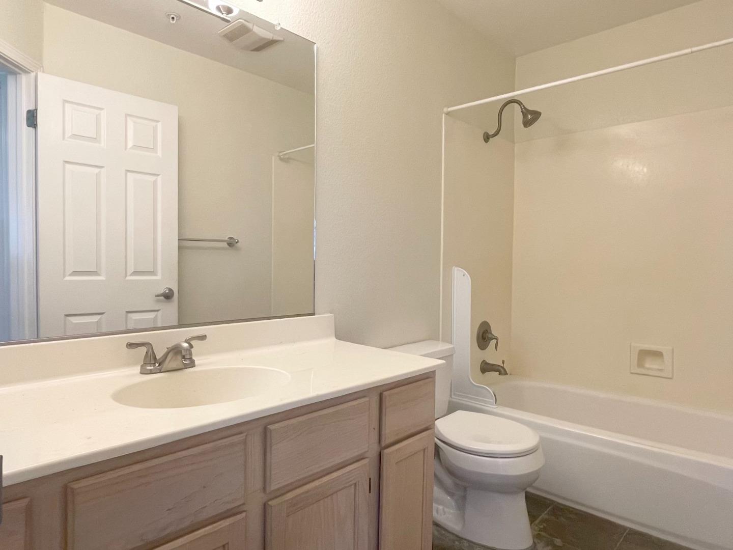 Detail Gallery Image 9 of 15 For 4111 Tawny Ter, Fremont,  CA 94536 - 3 Beds | 2/1 Baths
