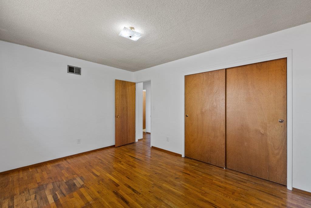 Detail Gallery Image 13 of 20 For 2107 Chanticleer Ave, Santa Cruz,  CA 95062 - 3 Beds | 2 Baths