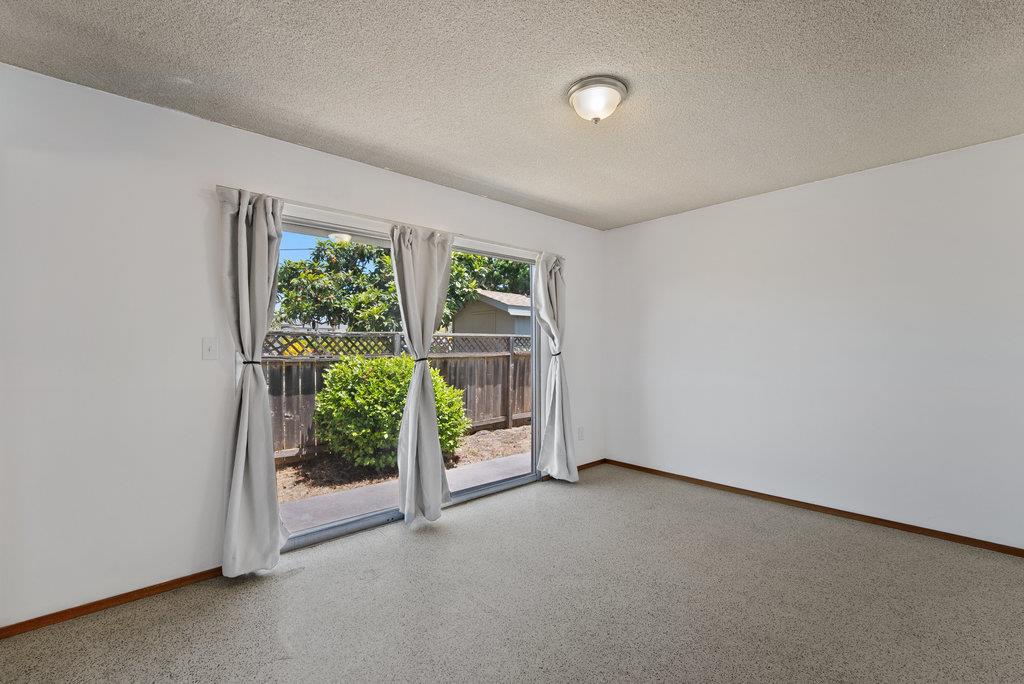 Detail Gallery Image 4 of 20 For 2107 Chanticleer Ave, Santa Cruz,  CA 95062 - 3 Beds | 2 Baths