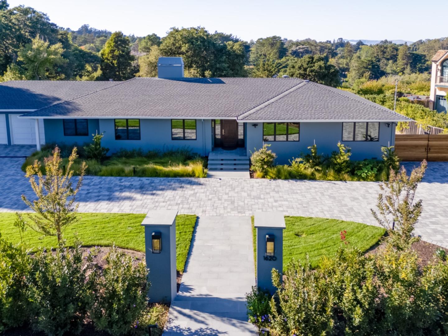 Detail Gallery Image 8 of 74 For 1620 Marlborough Rd, Hillsborough,  CA 94010 - 3 Beds | 2 Baths