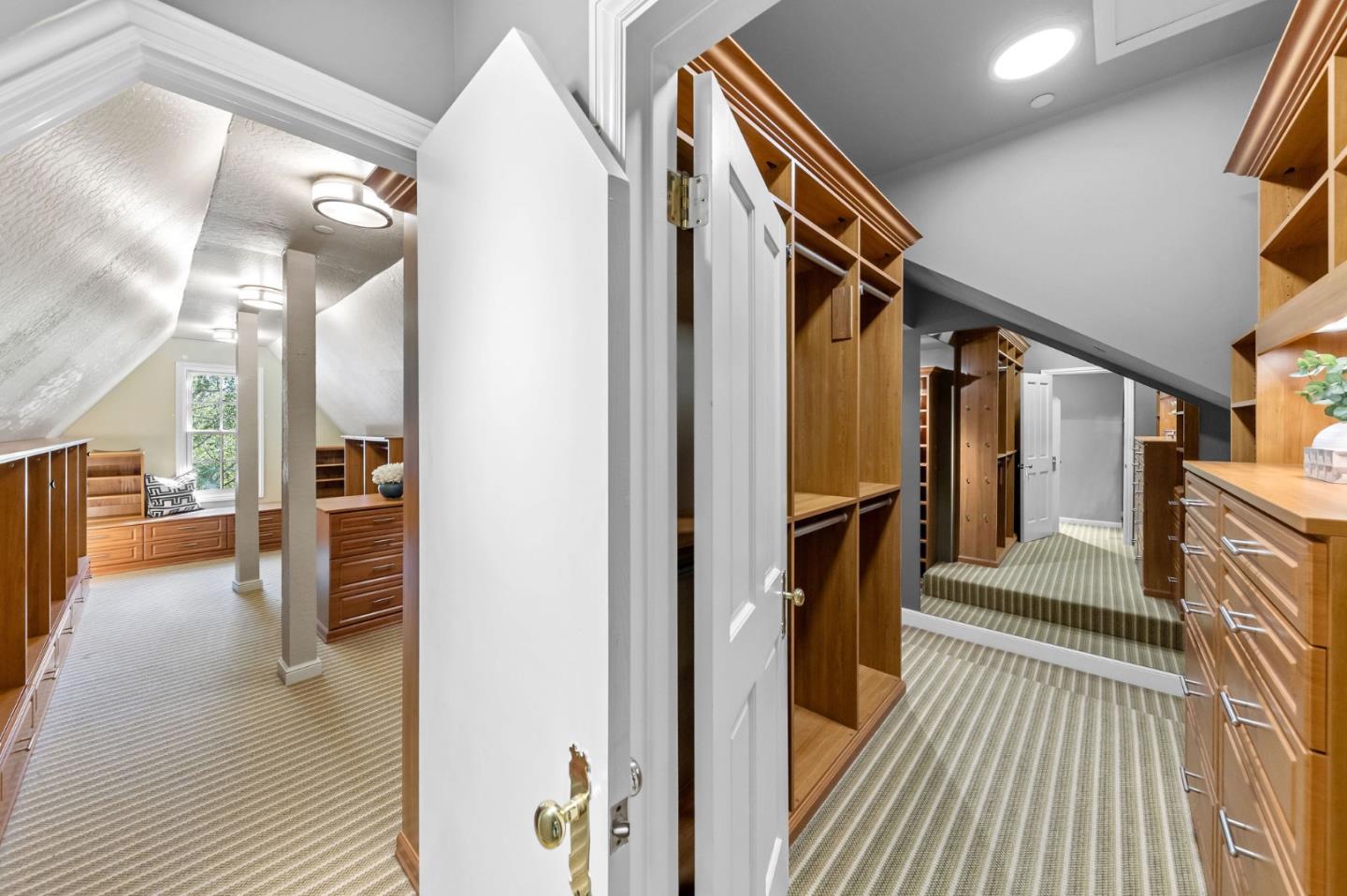 Detail Gallery Image 101 of 111 For 1600 Marlborough Rd, Hillsborough,  CA 94010 - 7 Beds | 7/1 Baths