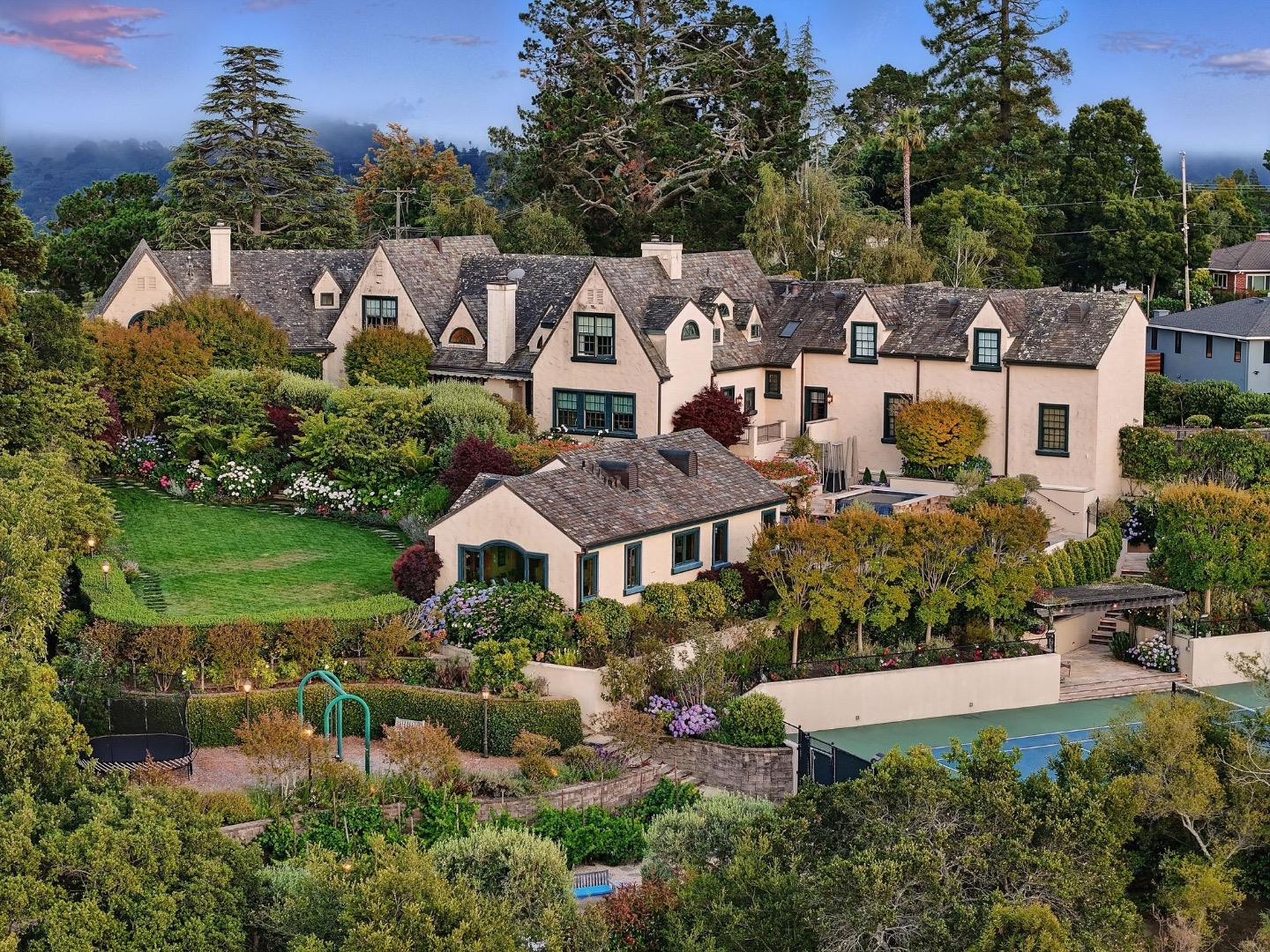 Detail Gallery Image 11 of 111 For 1600 Marlborough Rd, Hillsborough,  CA 94010 - 7 Beds | 7/1 Baths