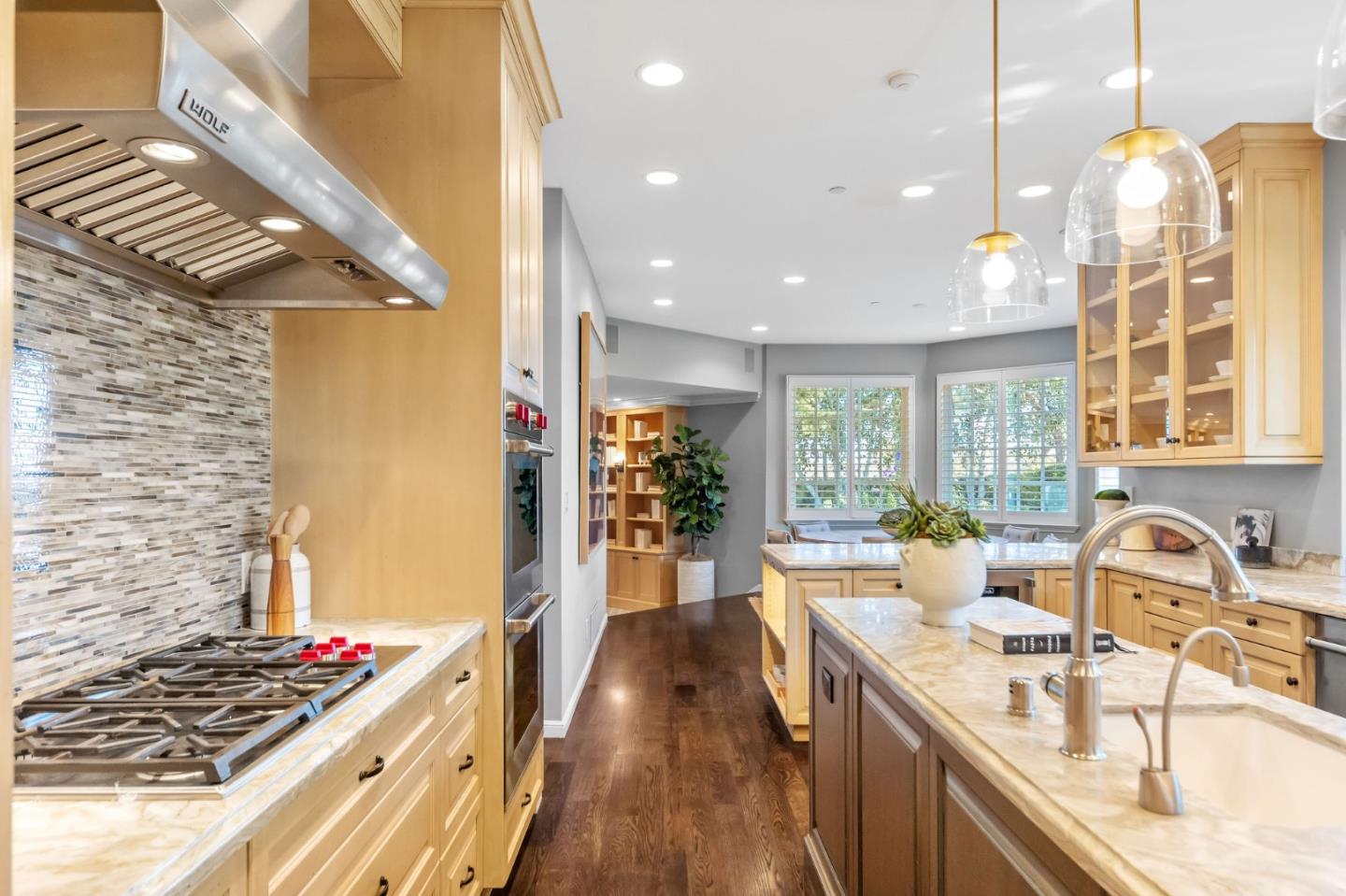 Detail Gallery Image 38 of 111 For 1600 Marlborough Rd, Hillsborough,  CA 94010 - 7 Beds | 7/1 Baths