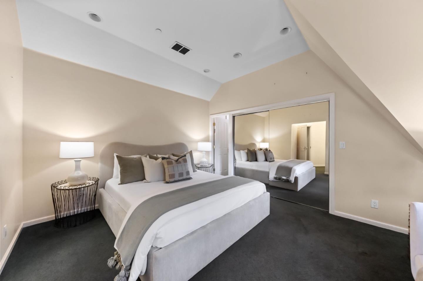 Detail Gallery Image 60 of 111 For 1600 Marlborough Rd, Hillsborough,  CA 94010 - 7 Beds | 7/1 Baths