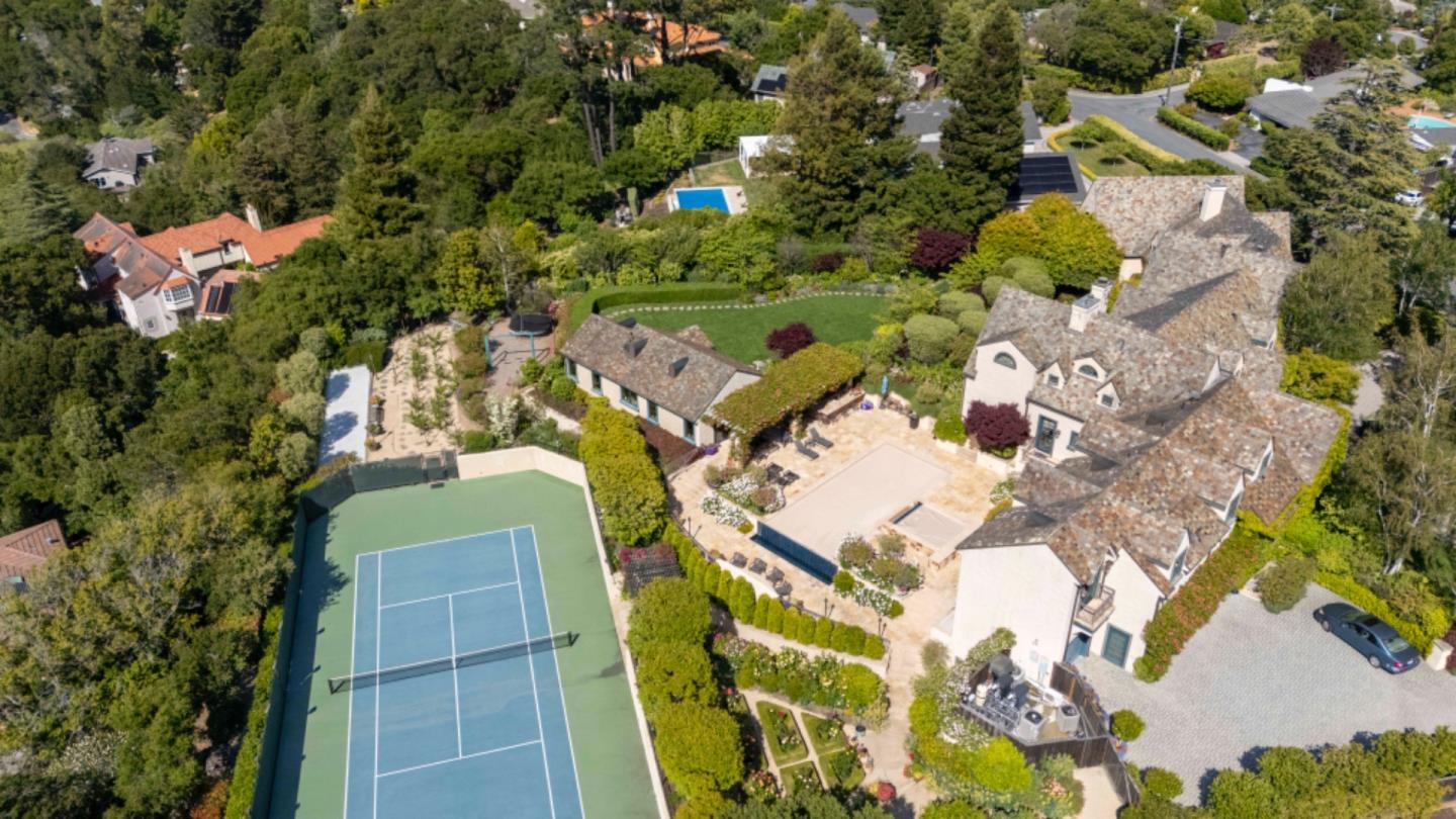 Detail Gallery Image 7 of 111 For 1600 Marlborough Rd, Hillsborough,  CA 94010 - 7 Beds | 7/1 Baths