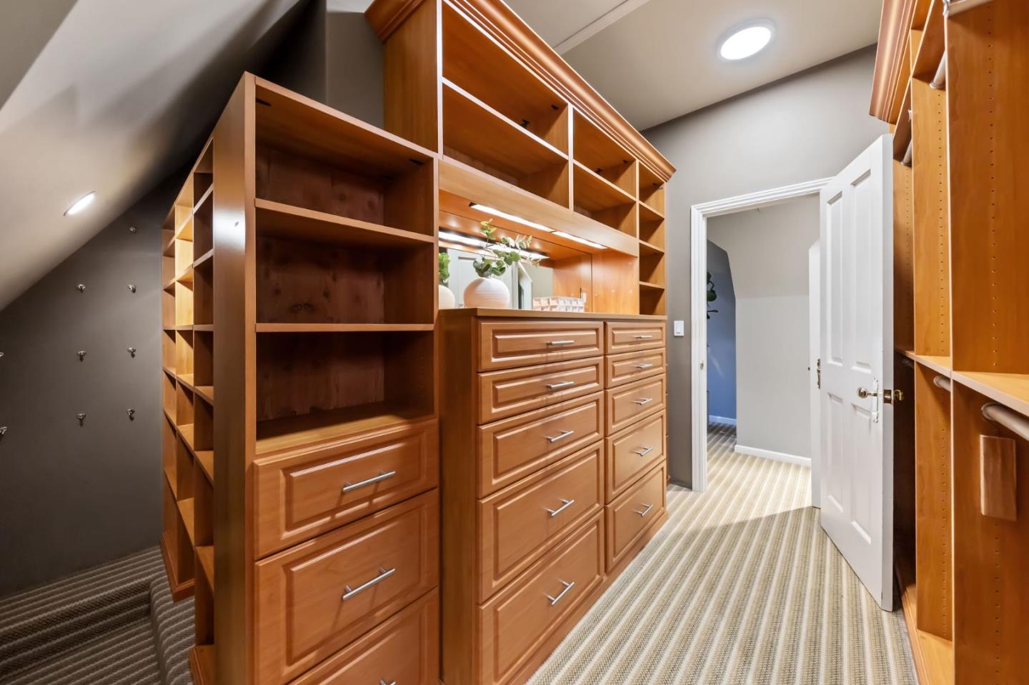 Detail Gallery Image 99 of 111 For 1600 Marlborough Rd, Hillsborough,  CA 94010 - 7 Beds | 7/1 Baths