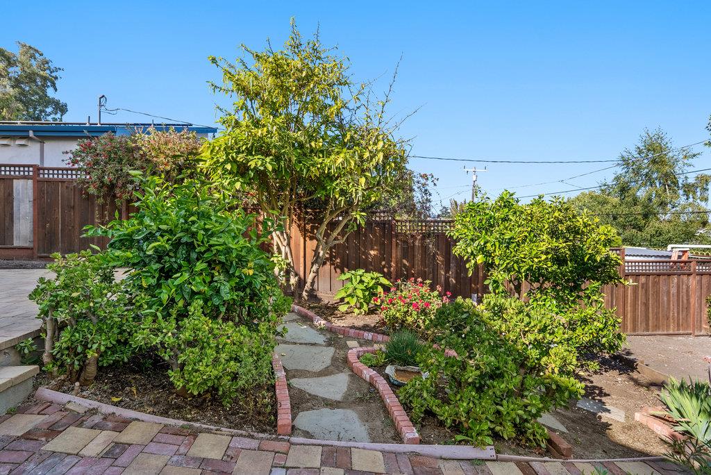 Detail Gallery Image 44 of 56 For 1545 Escalona Dr, Santa Cruz,  CA 95060 - 3 Beds | 3 Baths