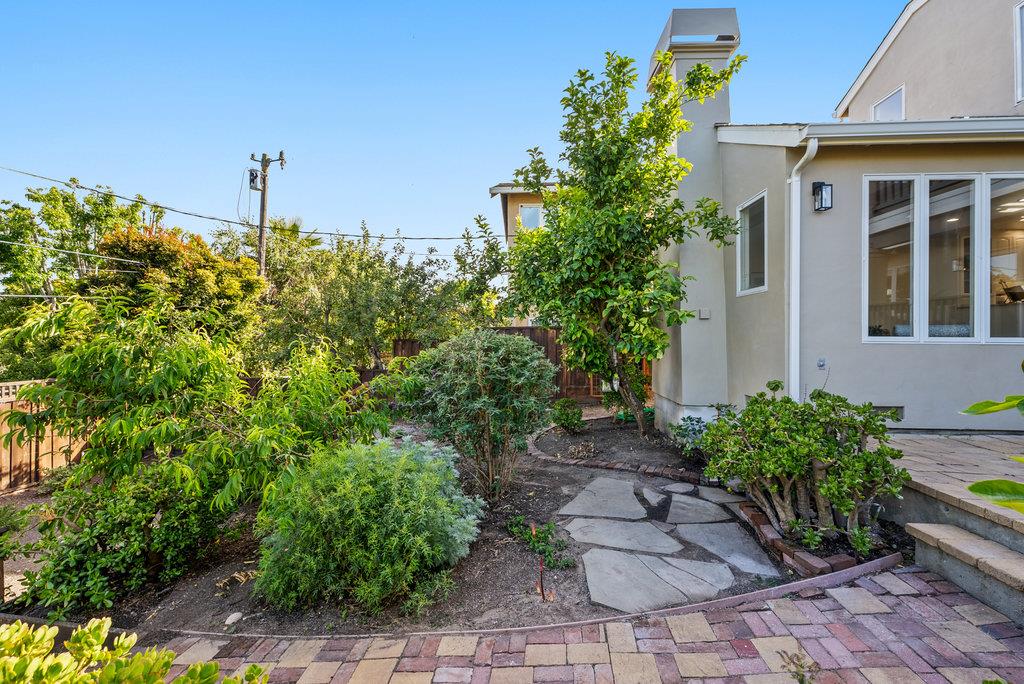 Detail Gallery Image 45 of 56 For 1545 Escalona Dr, Santa Cruz,  CA 95060 - 3 Beds | 3 Baths
