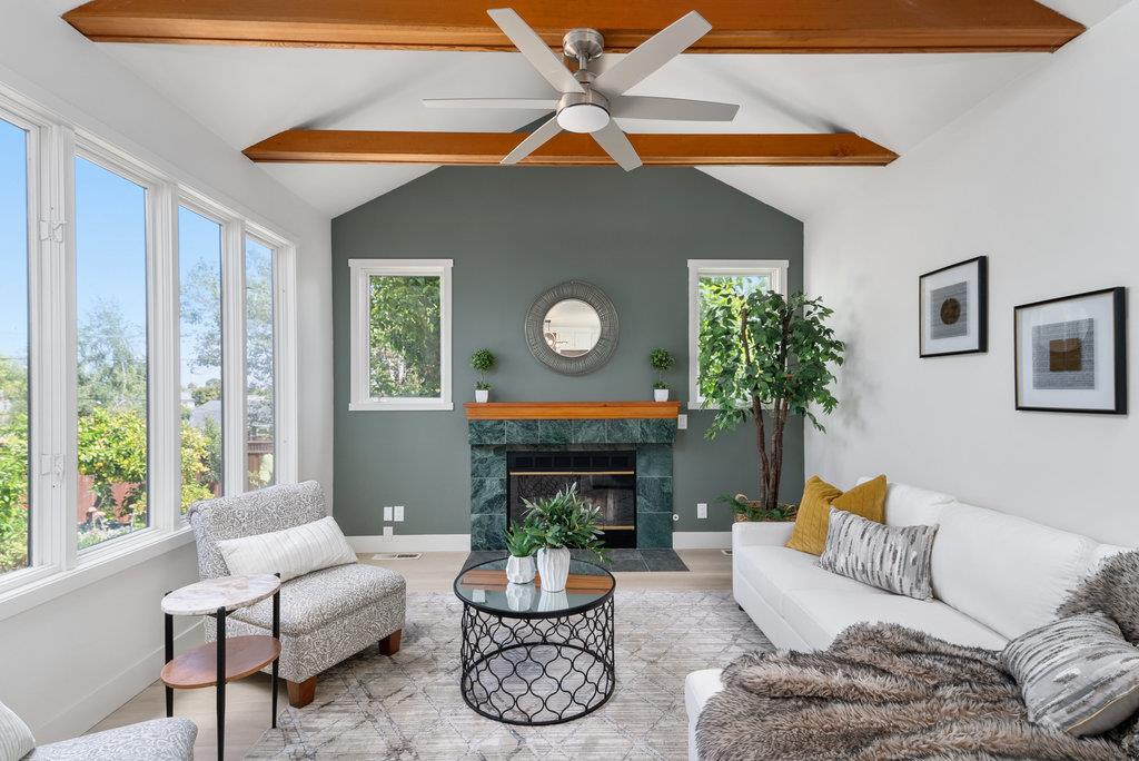 Detail Gallery Image 5 of 56 For 1545 Escalona Dr, Santa Cruz,  CA 95060 - 3 Beds | 3 Baths