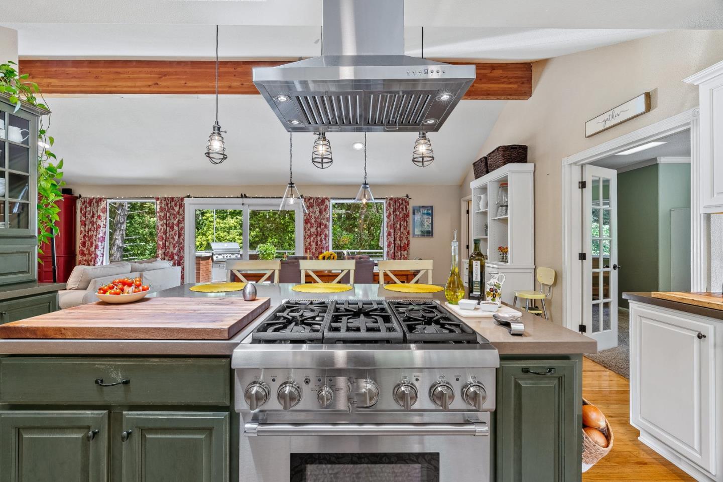 Detail Gallery Image 15 of 74 For 268 Shadow Crk, Corralitos,  CA 95076 - 3 Beds | 2 Baths