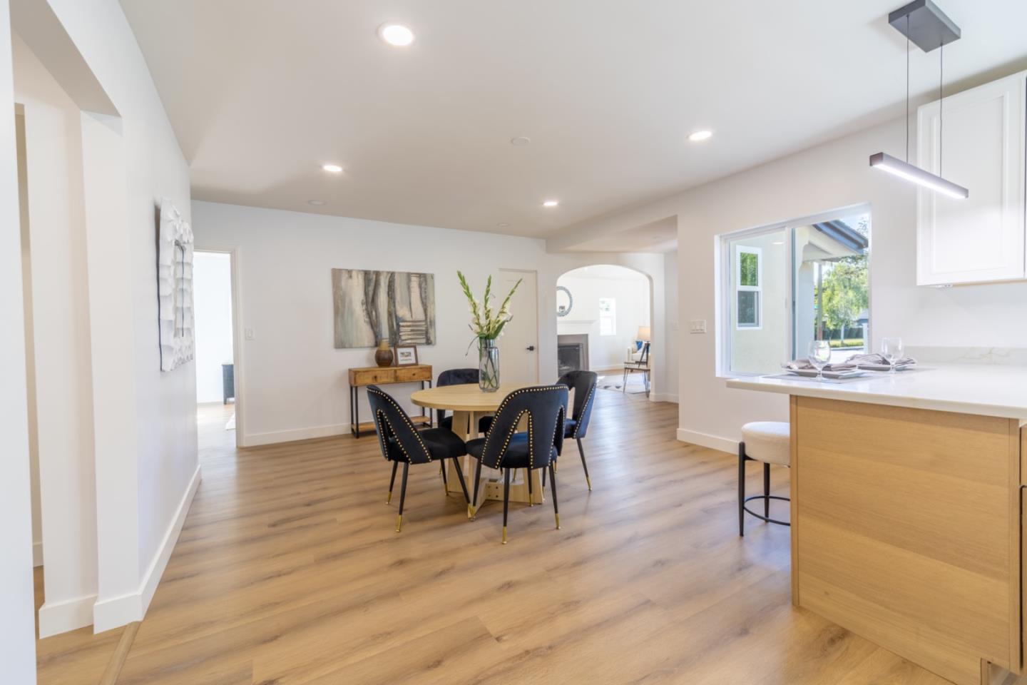 Detail Gallery Image 14 of 35 For 1858 Cleveland Ave, San Jose,  CA 95126 - 2 Beds | 2 Baths