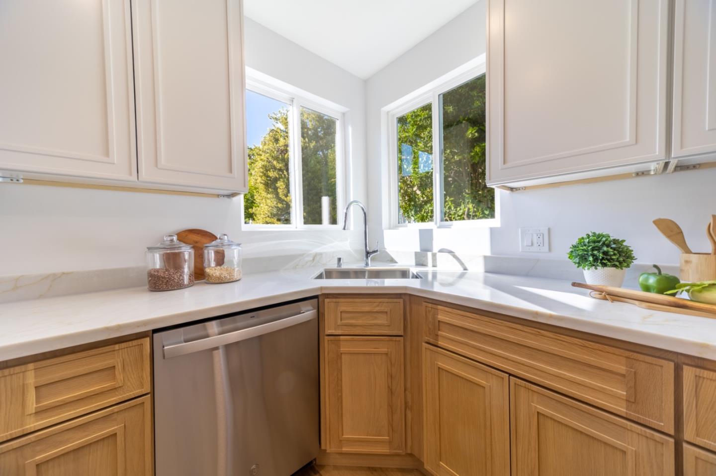 Detail Gallery Image 20 of 35 For 1858 Cleveland Ave, San Jose,  CA 95126 - 2 Beds | 2 Baths
