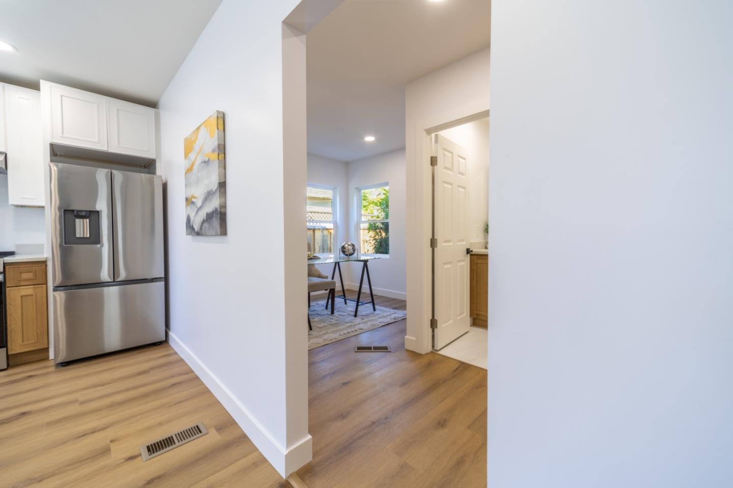 Detail Gallery Image 7 of 35 For 1858 Cleveland Ave, San Jose,  CA 95126 - 2 Beds | 2 Baths