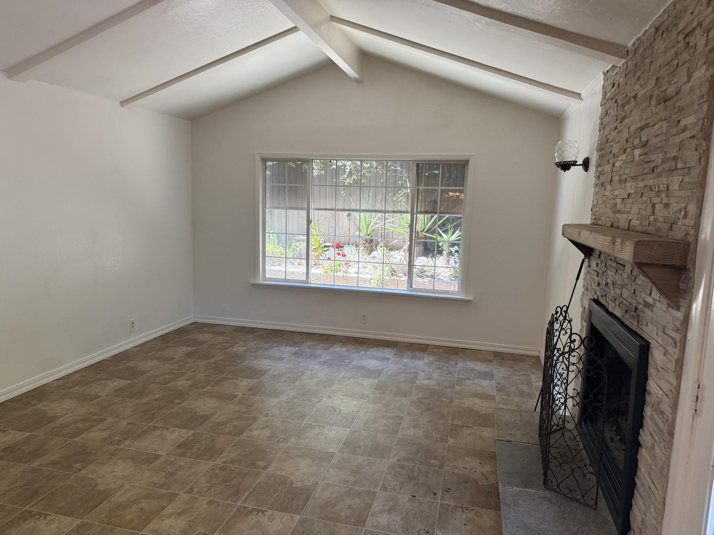 Detail Gallery Image 10 of 14 For 40 Cathy Ln, Scotts Valley,  CA 95066 - 3 Beds | 2 Baths