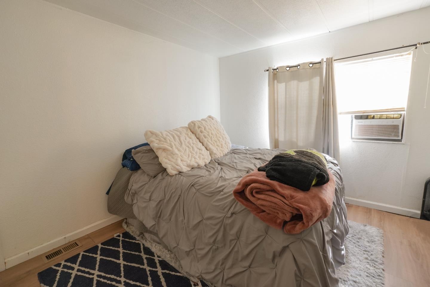 Detail Gallery Image 3 of 13 For 259 S Mercury St #259,  Santa Nella,  CA 95322 - 3 Beds | 2 Baths