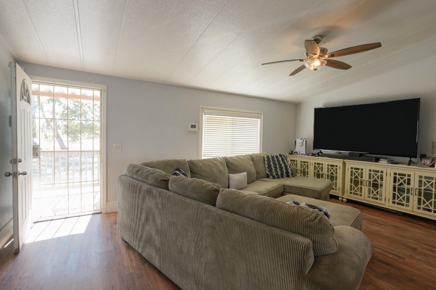 Detail Gallery Image 7 of 13 For 259 S Mercury St #259,  Santa Nella,  CA 95322 - 3 Beds | 2 Baths