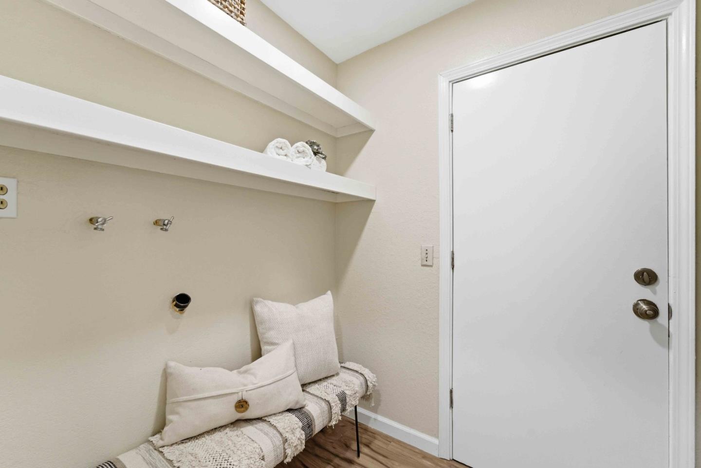 Detail Gallery Image 10 of 26 For 2269 Warfield Way a,  San Jose,  CA 95122 - 2 Beds | 1 Baths