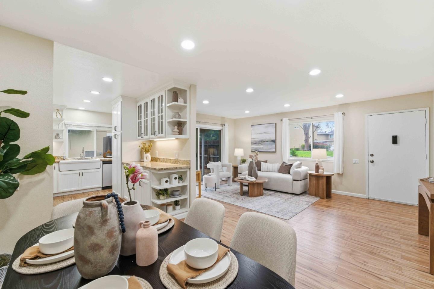 Detail Gallery Image 6 of 26 For 2269 Warfield Way a,  San Jose,  CA 95122 - 2 Beds | 1 Baths