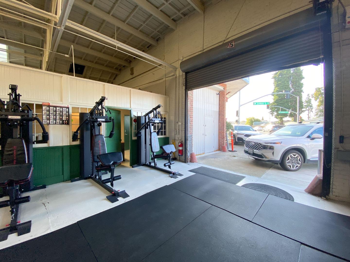 Detail Gallery Image 14 of 24 For 2515 Seminary Ave, Oakland,  CA 94605 - – Beds | – Baths