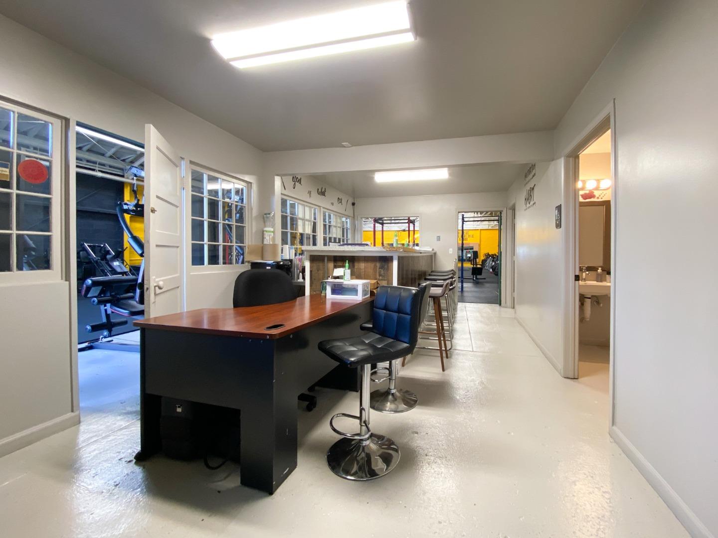 Detail Gallery Image 6 of 24 For 2515 Seminary Ave, Oakland,  CA 94605 - – Beds | – Baths