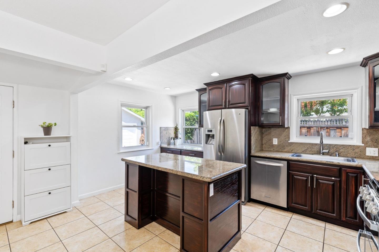 Detail Gallery Image 12 of 23 For 505 Leigh Ave, San Jose,  CA 95128 - 2 Beds | 1 Baths