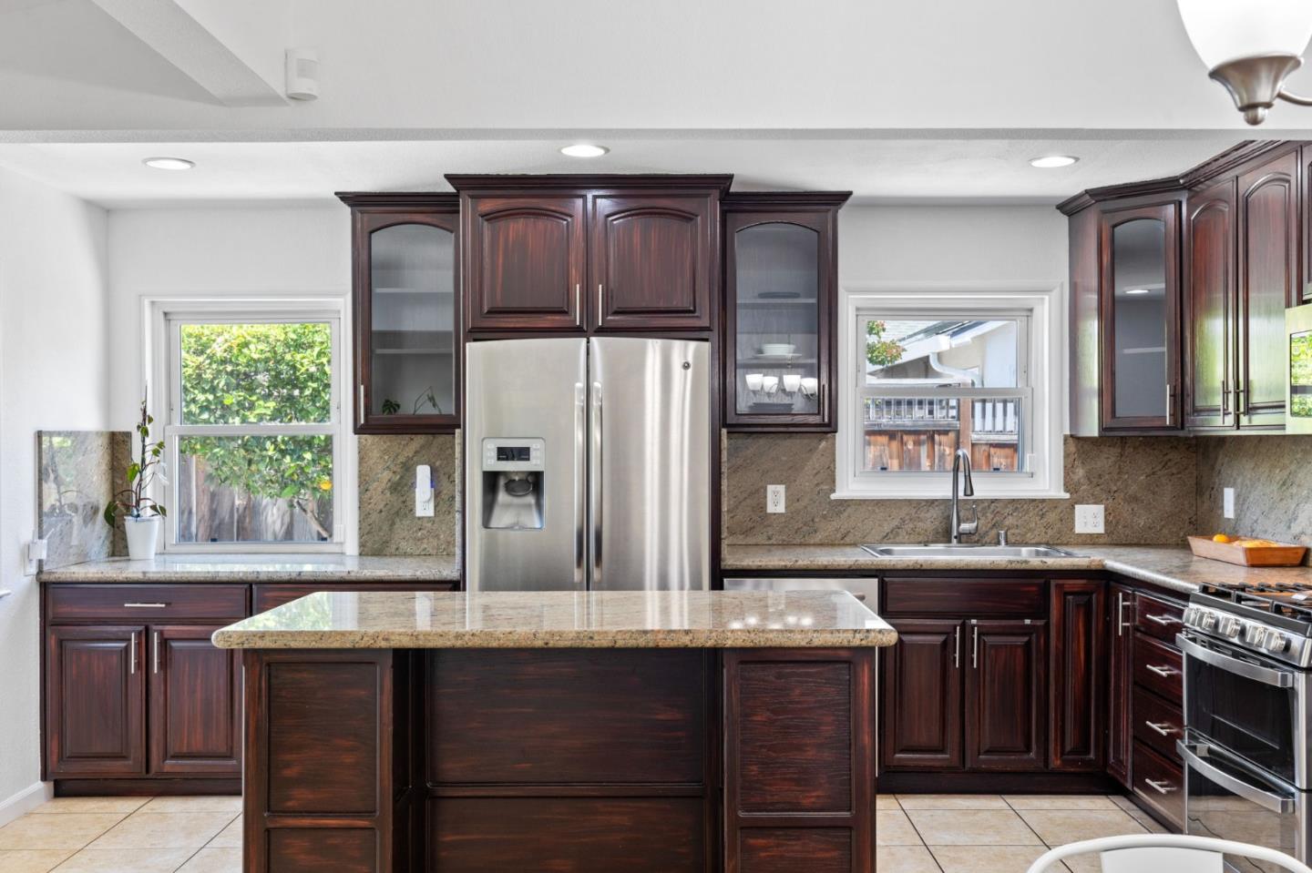 Detail Gallery Image 2 of 23 For 505 Leigh Ave, San Jose,  CA 95128 - 2 Beds | 1 Baths