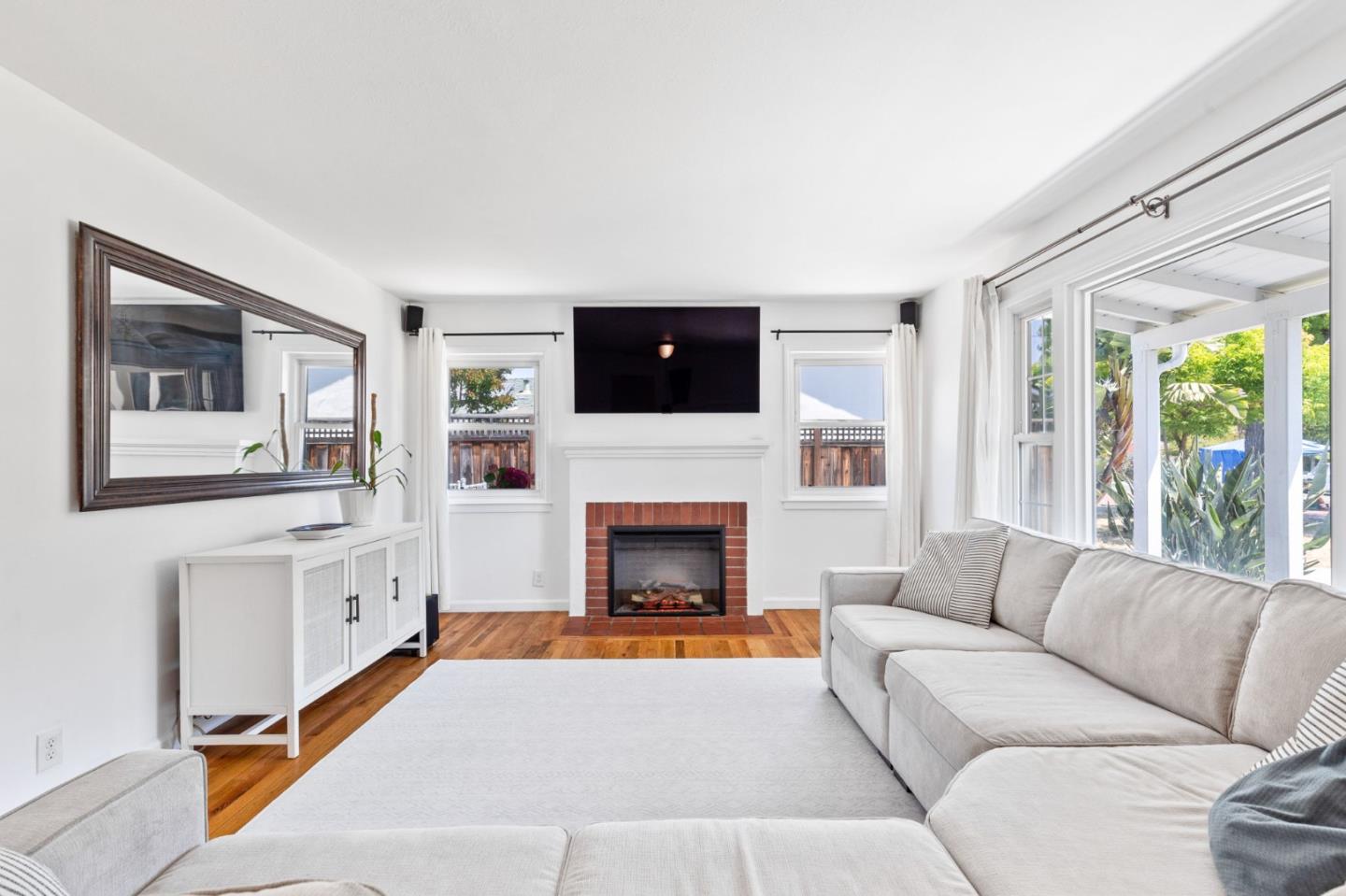 Detail Gallery Image 8 of 23 For 505 Leigh Ave, San Jose,  CA 95128 - 2 Beds | 1 Baths