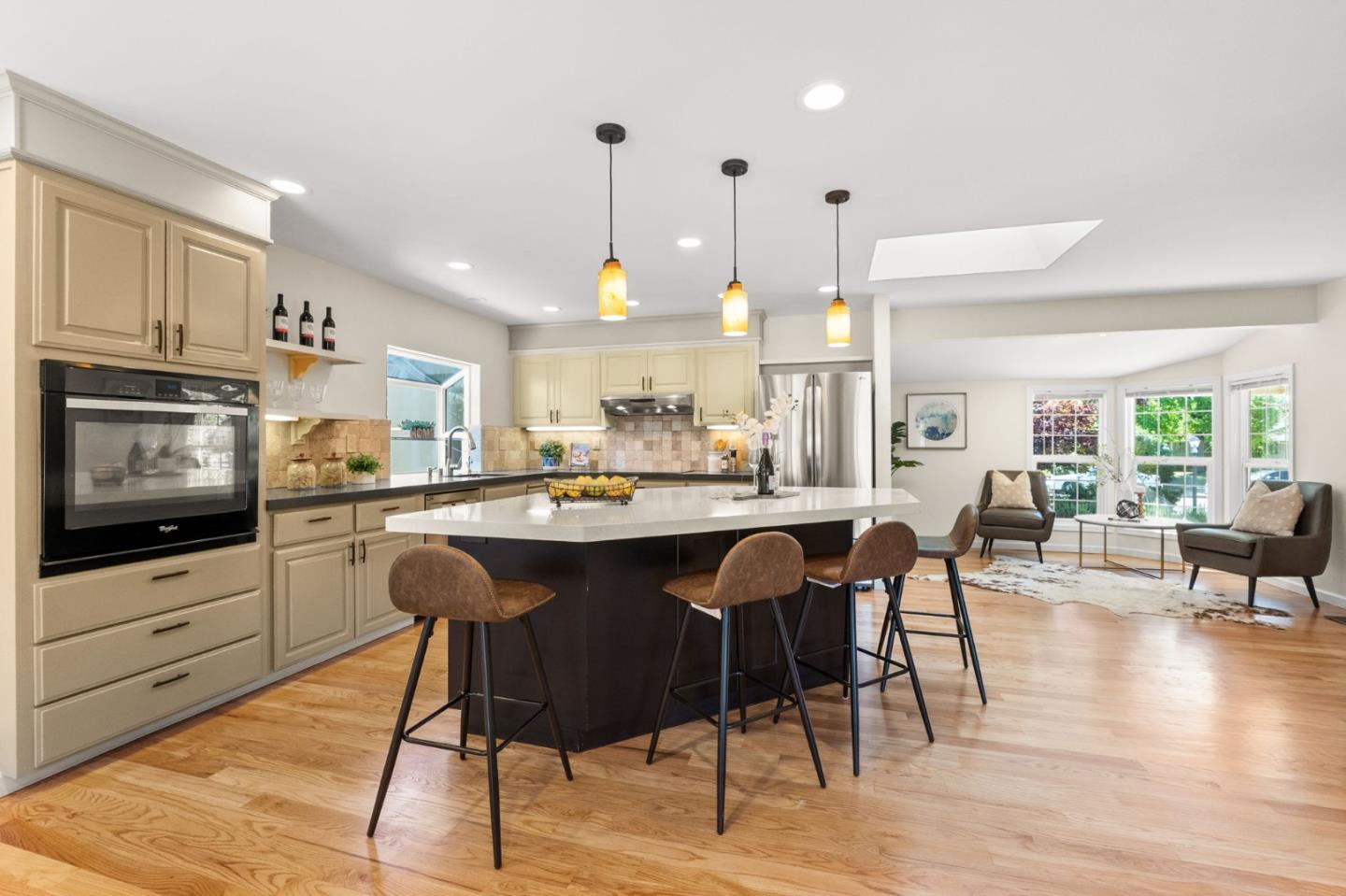 Detail Gallery Image 10 of 57 For 1544 Klamath Dr, Sunnyvale,  CA 94087 - 4 Beds | 2 Baths